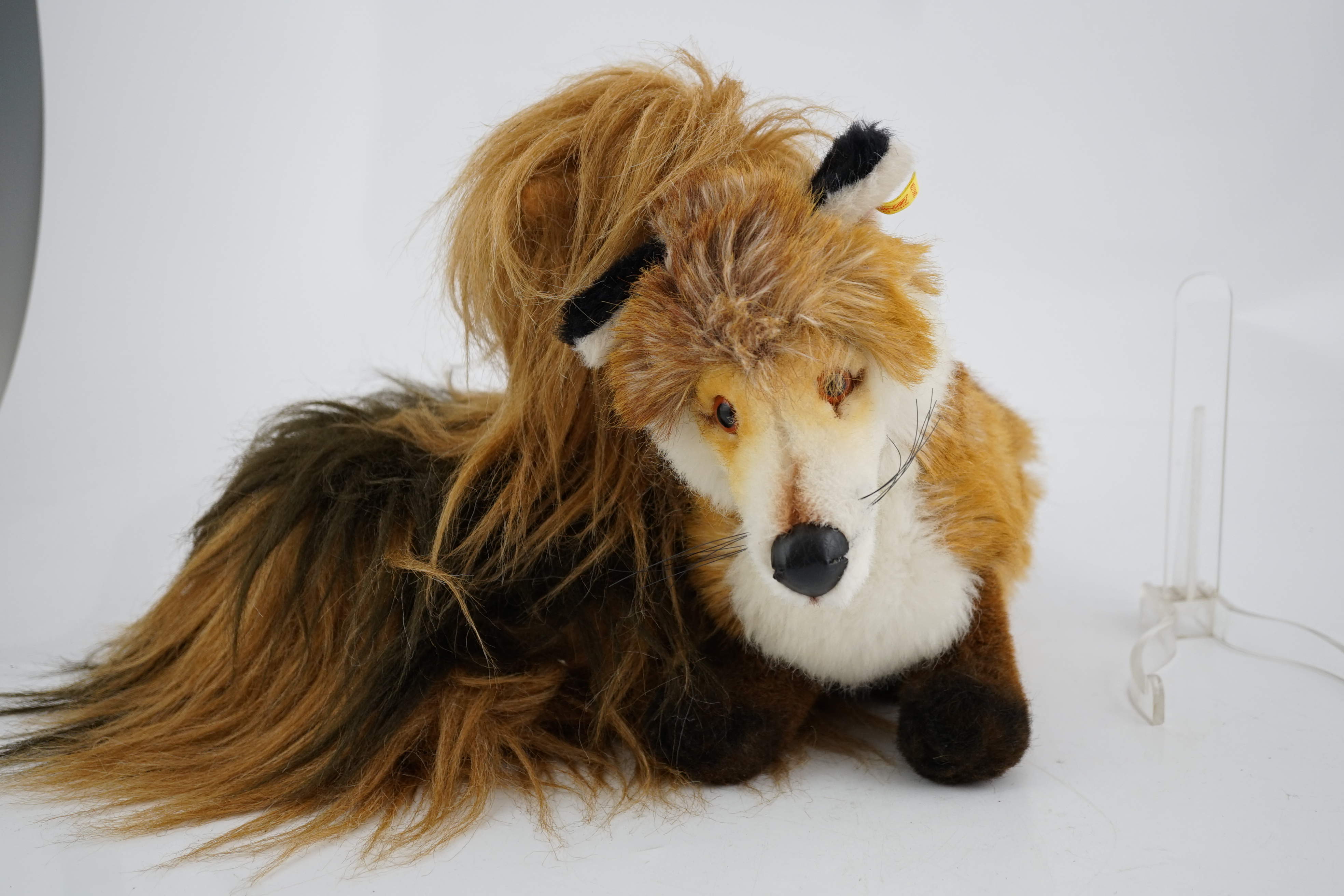 Nine assorted yellow tag Steiff animals, one Yorkshire Terrier, Steiff china plate, one yellow tag bear (12)